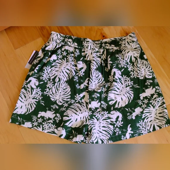 BP Shorts - Picture 2 of 3